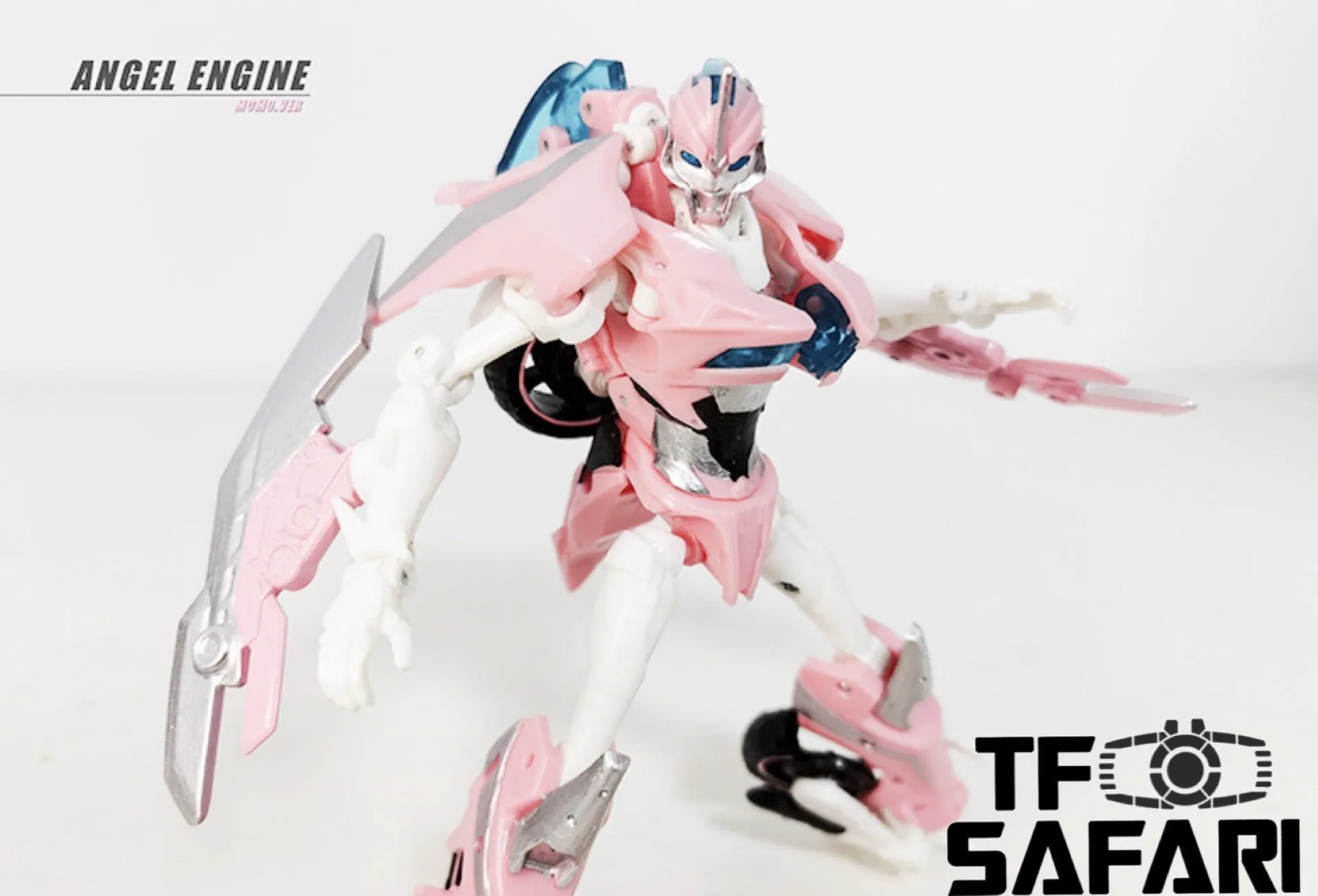 APC Toys APC-005P APC005P Angel Engine ( 1:1 TFP Arcee Deluxe Class ) Momo Ver. Pink Version 15cm / 6"