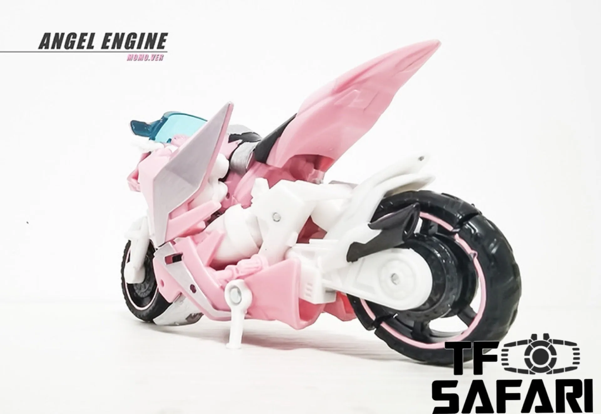 APC Toys APC-005P APC005P Angel Engine ( 1:1 TFP Arcee Deluxe Class ) Momo Ver. Pink Version 15cm / 6"