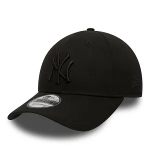 NEW ERA New York Yankees Essential Black 9FORTY Adjustable Cap