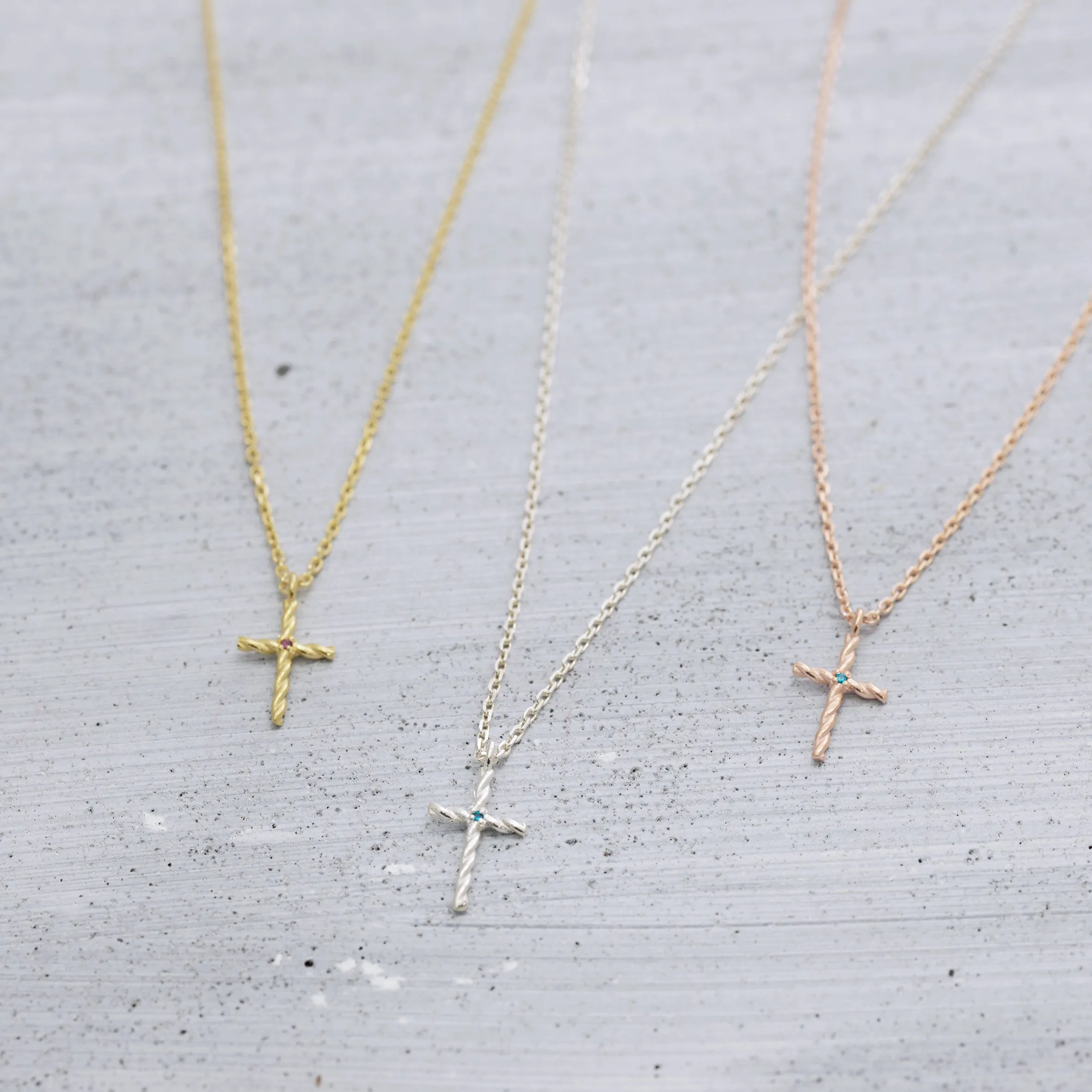 Twisted cross Necklace - Silver