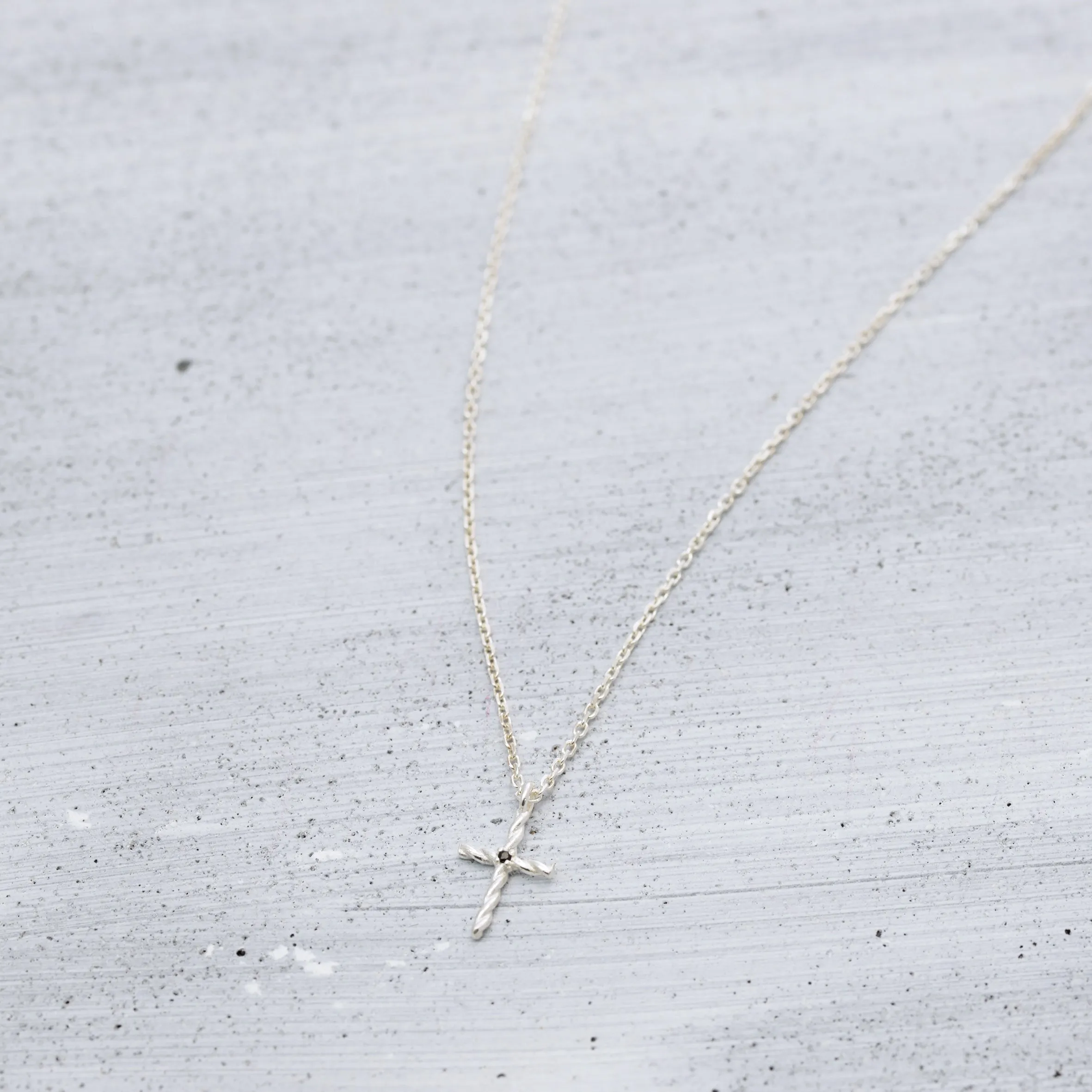 Twisted cross Necklace - Silver